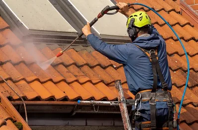 Démoussage et hydrofuge de toiture à Léran
